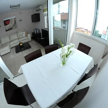 Apartment Sky